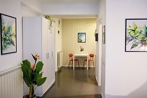 Urban Elegance Stylish Central Stay