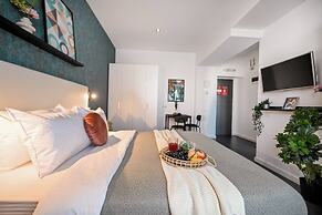 Urban Elegance Stylish Central Stay