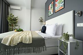 Urban Elegance Stylish Central Stay