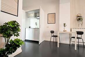 Urban Elegance Stylish Central Stay
