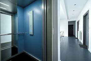 Urban Elegance Stylish Central Stay