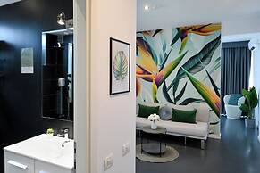 Urban Elegance Stylish Central Stay