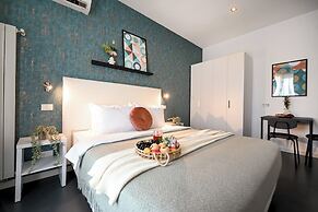 Urban Elegance Stylish Central Stay