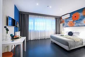 Urban Elegance Stylish Central Stay
