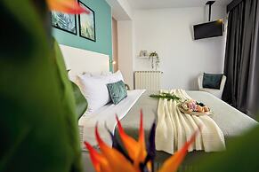 Urban Elegance Stylish Central Stay