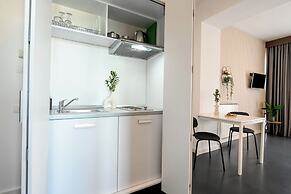 Urban Elegance Stylish Central Stay