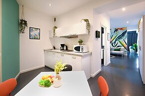 Urban Elegance Stylish Central Stay