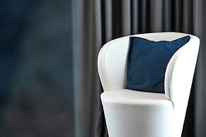 Urban Elegance Stylish Central Stay