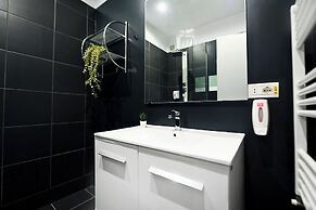 Urban Elegance Stylish Central Stay