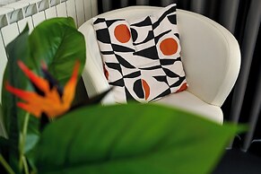 Urban Elegance Stylish Central Stay