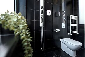 Urban Elegance Stylish Central Stay