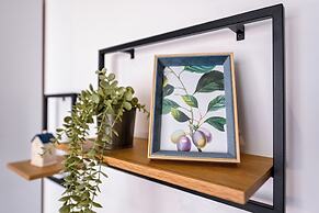 Urban Elegance Stylish Central Stay