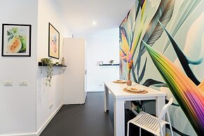 Urban Elegance Stylish Central Stay