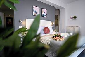 Urban Elegance Stylish Central Stay