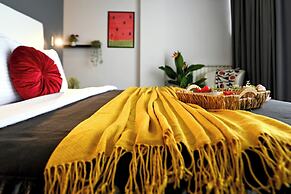 Urban Elegance Stylish Central Stay