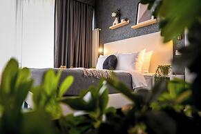 Urban Elegance Stylish Central Stay