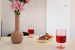 Urban Elegance Stylish Central Stay