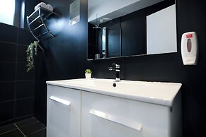 Urban Elegance Stylish Central Stay
