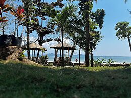 Karawat Beach Park