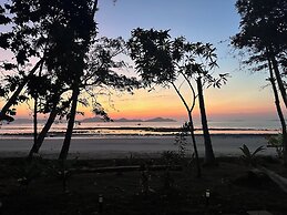 Karawat Beach Park