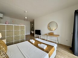 Albufeira Skylight 3 With Pool by Homing