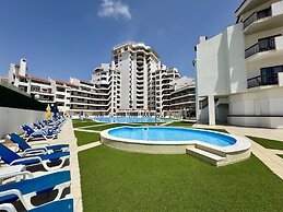 Albufeira Skylight 3 With Pool by Homing