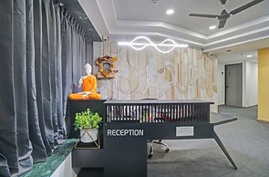 Hotel Saarthi Inn Surat