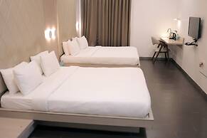 Palm Greens Suites & Banquet