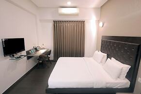 Palm Greens Suites & Banquet