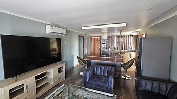 Zebra Hilltop Lodge