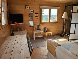 Cabin Sleeps 2 With Enclosed Garden