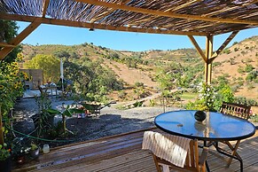 Cabin Sleeps 2 With Enclosed Garden