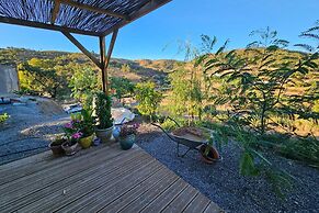 Cabin Sleeps 2 With Enclosed Garden