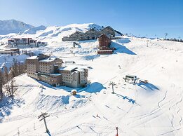 Modern Twin Room With Ski Facilities