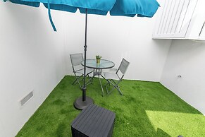 White Angels by Portas do Sol Apartments