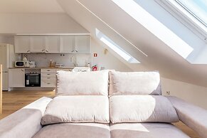 White Angels by Portas do Sol Apartments