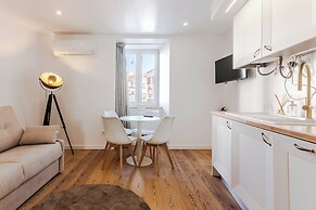 White Angels by Portas do Sol Apartments