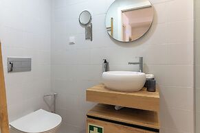 White Angels by Portas do Sol Apartments
