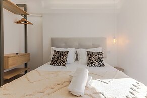 White Angels by Portas do Sol Apartments