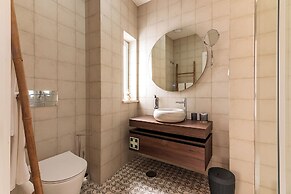 White Angels by Portas do Sol Apartments