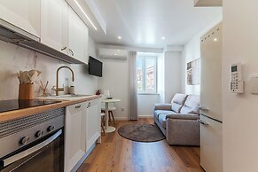 White Angels by Portas do Sol Apartments