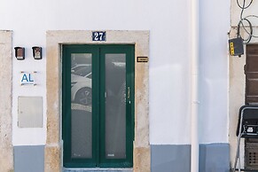 White Angels by Portas do Sol Apartments