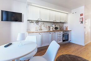 White Angels by Portas do Sol Apartments