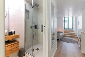 White Angels by Portas do Sol Apartments