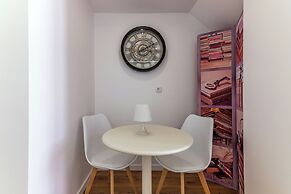 White Angels by Portas do Sol Apartments