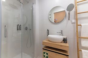 White Angels by Portas do Sol Apartments