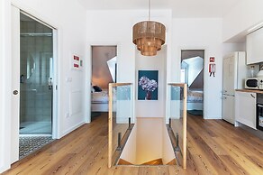 White Angels by Portas do Sol Apartments