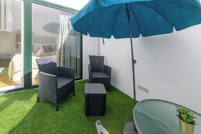 White Angels by Portas do Sol Apartments