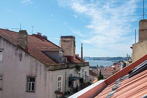 White Angels by Portas do Sol Apartments