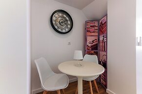 White Angels by Portas do Sol Apartments
